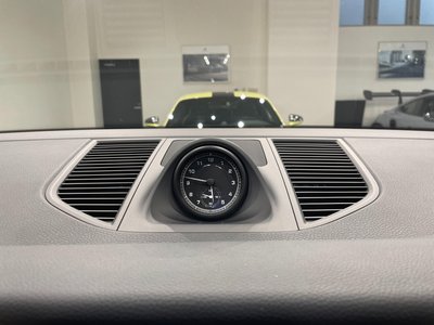 صورة مصغرة 57 لـ 2023 Porsche MACAN