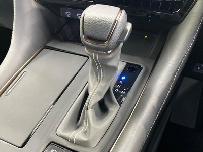 صورة 70 لـ 2025 Toyota ALPHARD