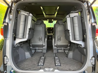 صورة 50 لـ 2025 Toyota ALPHARD