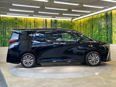 صورة 36 لـ 2025 Toyota ALPHARD