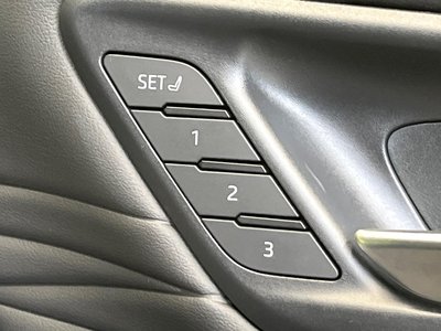 صورة 40 لـ 2025 Toyota ALPHARD