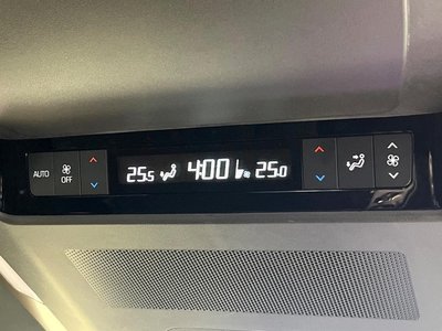 صورة 54 لـ 2025 Toyota ALPHARD
