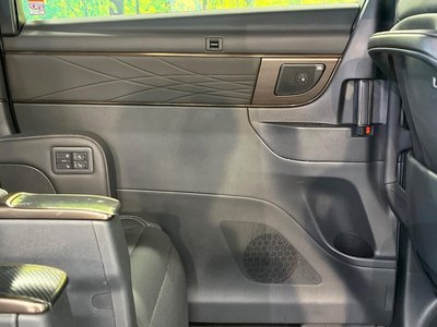 صورة 44 لـ 2025 Toyota ALPHARD