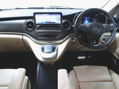 2023 Mercedes-BENZ V-CLASS — миниатюра 12