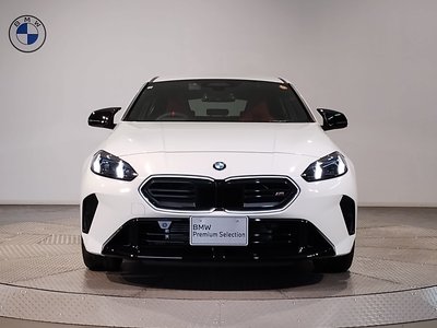 2025 BMW 1 SERIES photo 5