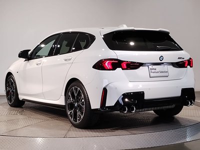 2025 BMW 1 SERIES photo 10