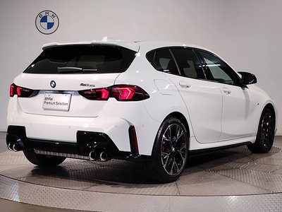 2025 BMW 1 SERIES photo 8