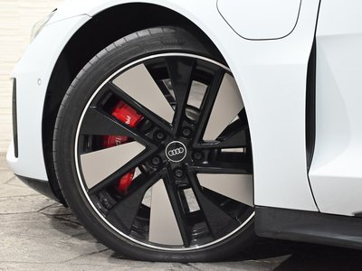 2023 AUDI E-TRON GT QUATTRO thumbnail 31