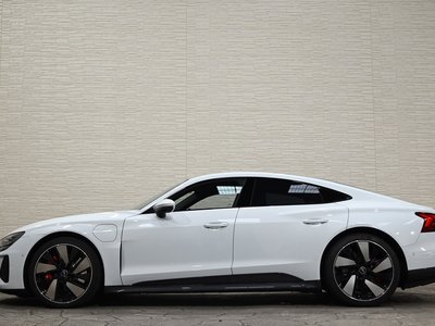 2023 AUDI E-TRON GT QUATTRO photo 11
