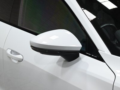 2023 AUDI E-TRON GT QUATTRO thumbnail 23
