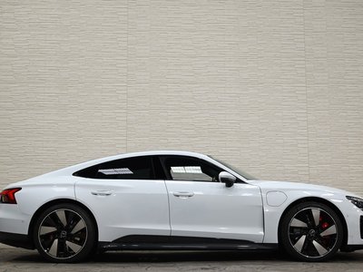 2023 AUDI E-TRON GT QUATTRO photo 12