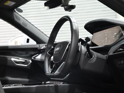 2023 AUDI E-TRON GT QUATTRO thumbnail 43