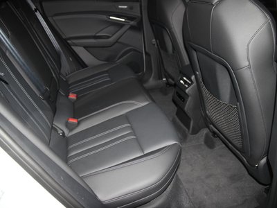 صورة 37 لـ 2025 AUDI Q6 E-TRON