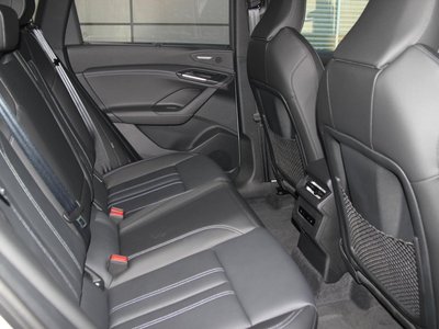 صورة 23 لـ 2025 AUDI Q6 E-TRON