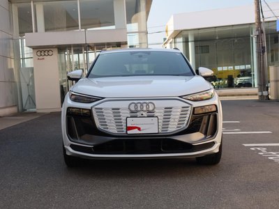 صورة 55 لـ 2025 AUDI Q6 E-TRON