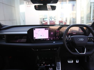 صورة 18 لـ 2025 AUDI Q6 E-TRON