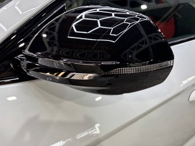 صورة 42 لـ 2019 Lamborghini URUS