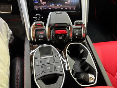 صورة 25 لـ 2019 Lamborghini URUS