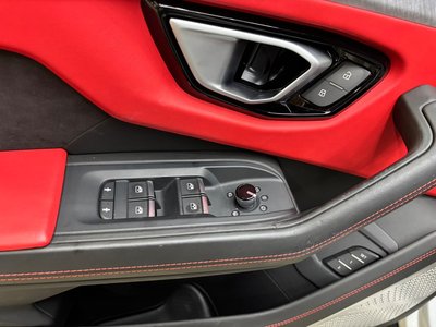 صورة 58 لـ 2019 Lamborghini URUS