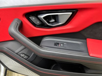 صورة 30 لـ 2019 Lamborghini URUS