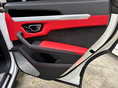 صورة 44 لـ 2019 Lamborghini URUS