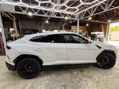 صورة 5 لـ 2019 Lamborghini URUS