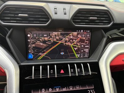 صورة 21 لـ 2019 Lamborghini URUS