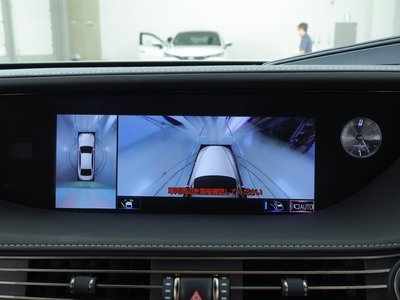 صورة مصغرة 9 لـ 2018 Lexus LS