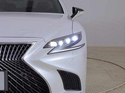صورة مصغرة 19 لـ 2018 Lexus LS