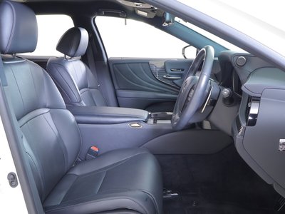 صورة مصغرة 16 لـ 2018 Lexus LS