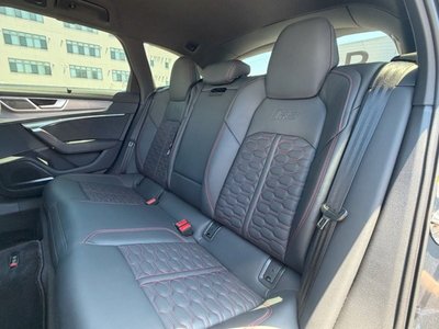 صورة 26 لـ 2024 AUDI RS6 AVANT