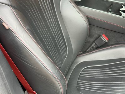 2020 Aston Martin DB11 — фото 38