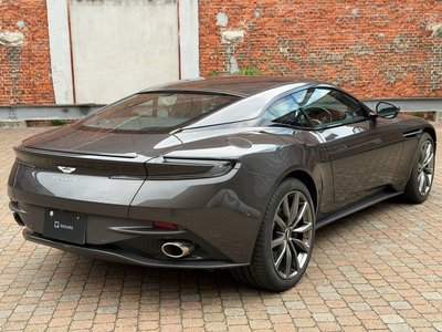 2020 Aston Martin DB11 — фото 18
