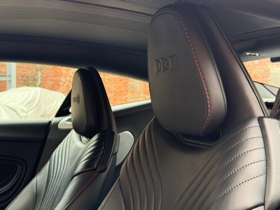 2020 Aston Martin DB11 — фото 30