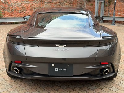 2020 Aston Martin DB11 — фото 12