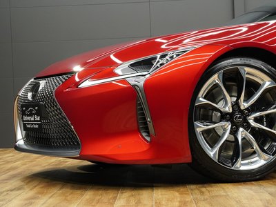 2017 Lexus LC thumbnail 40