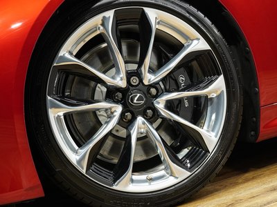 2017 Lexus LC thumbnail 44