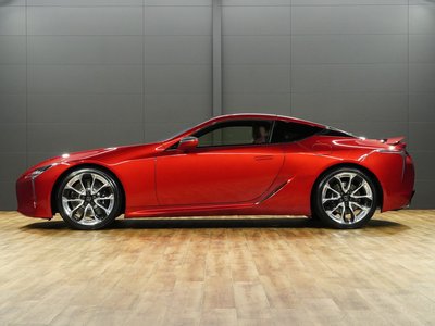 2017 Lexus LC thumbnail 31