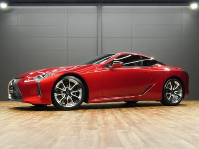 2017 Lexus LC thumbnail 38