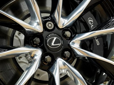 2017 Lexus LC thumbnail 45
