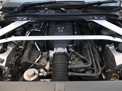 صورة 14 لـ 2017 Aston Martin V8 VANTAGE ROADSTER