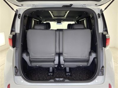 2025 Toyota ALPHARD 缩略图 30