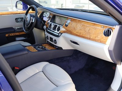 صورة 49 لـ 2016 ROLLS-ROYCE GHOST