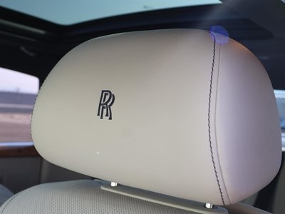 صورة 48 لـ 2016 ROLLS-ROYCE GHOST