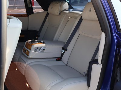 صورة 58 لـ 2016 ROLLS-ROYCE GHOST
