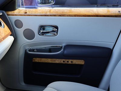 صورة 73 لـ 2016 ROLLS-ROYCE GHOST