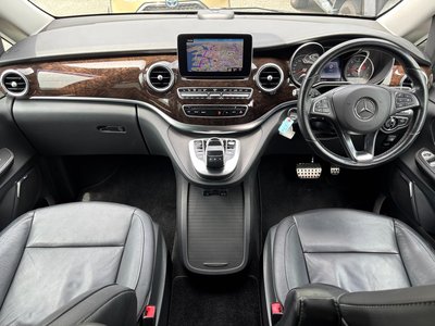 2017 Mercedes-BENZ V-CLASS photo 16