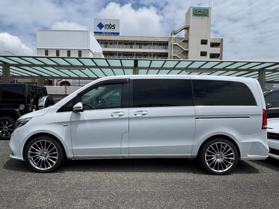 2017 Mercedes-BENZ V-CLASS photo 5
