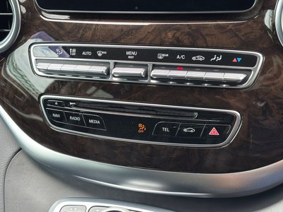 2017 Mercedes-BENZ V-CLASS thumbnail 38