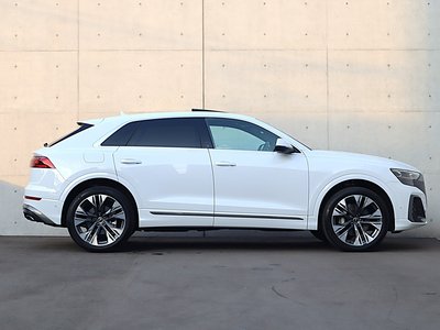 2024 AUDI Q8 thumbnail 23